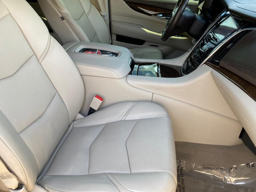 Used Cadillac Escalade 4WD 4dr Premium Collection 2016 | Lava Motors 2 Inc. Canton, Connecticut Used Cadillac Escalade 4WD 4dr Premium Collection 2016 | Lava Motors 2 Inc. Canton, Connecticut