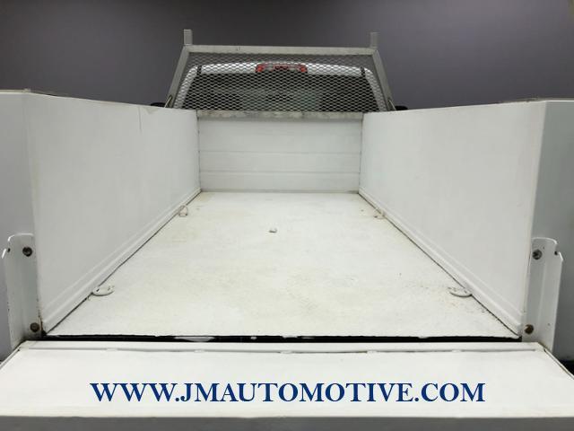 2015 Chevrolet Silverado 3500hd 2WD Reg Cab 162 WB, 83.58 CA WT, available for sale in Naugatuck, Connecticut | J&M Automotive Sls&Svc LLC. Naugatuck, Connecticut 2015 Chevrolet Silverado 3500hd 2WD Reg Cab 162 WB, 83.58 CA WT, available for sale in Naugatuck, Connecticut | J&M Automotive Sls&Svc LLC. Naugatuck, Connecticut