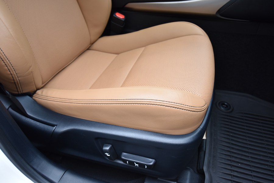 Used Lexus IS IS 300 AWD 2018 | Highline Car Connection. Waterbury, Connecticut Used Lexus IS IS 300 AWD 2018 | Highline Car Connection. Waterbury, Connecticut
