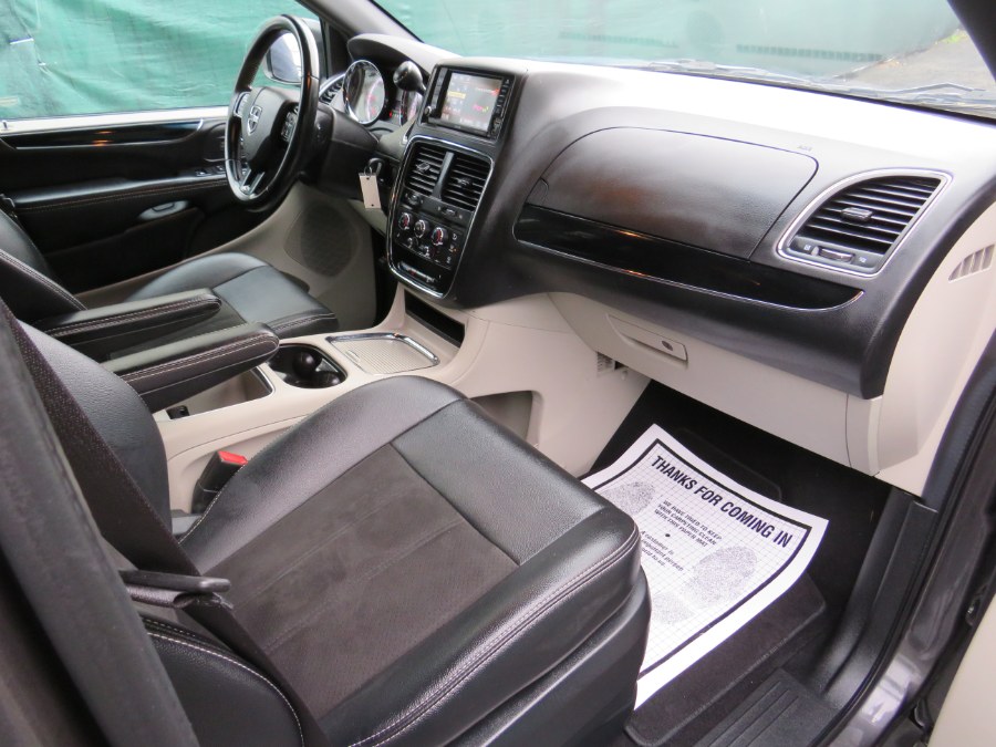 2020 Dodge Grand Caravan SXT Wagon, available for sale in Middle Village, New York | Road Masters II INC. Middle Village, New York 2020 Dodge Grand Caravan SXT Wagon, available for sale in Middle Village, New York | Road Masters II INC. Middle Village, New York