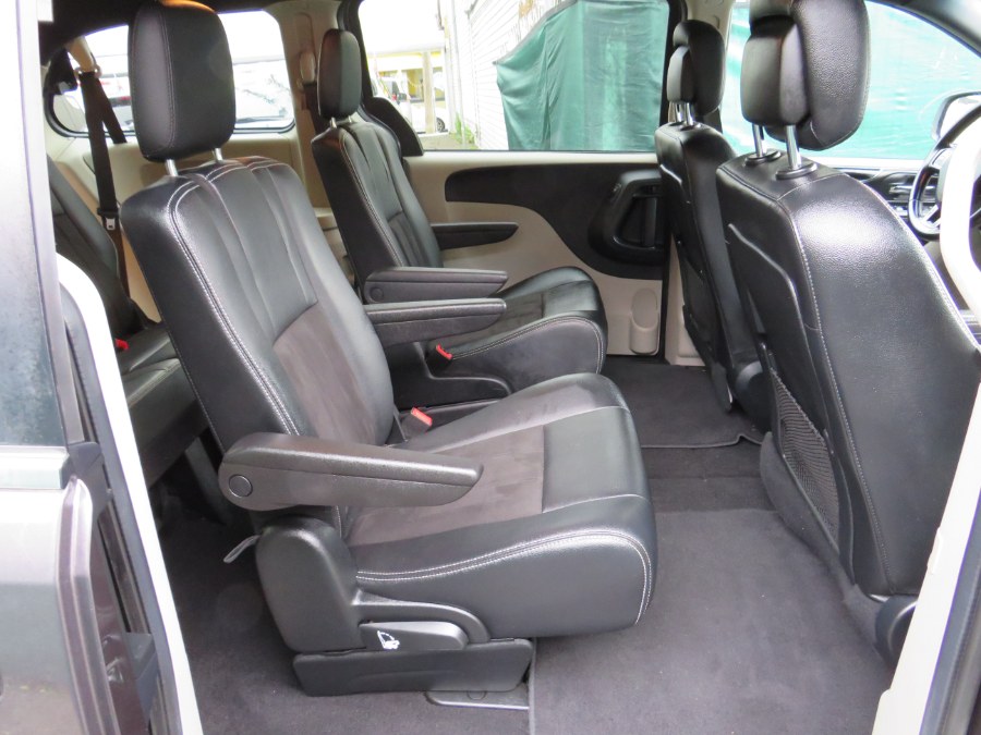 2020 Dodge Grand Caravan SXT Wagon, available for sale in Middle Village, New York | Road Masters II INC. Middle Village, New York 2020 Dodge Grand Caravan SXT Wagon, available for sale in Middle Village, New York | Road Masters II INC. Middle Village, New York
