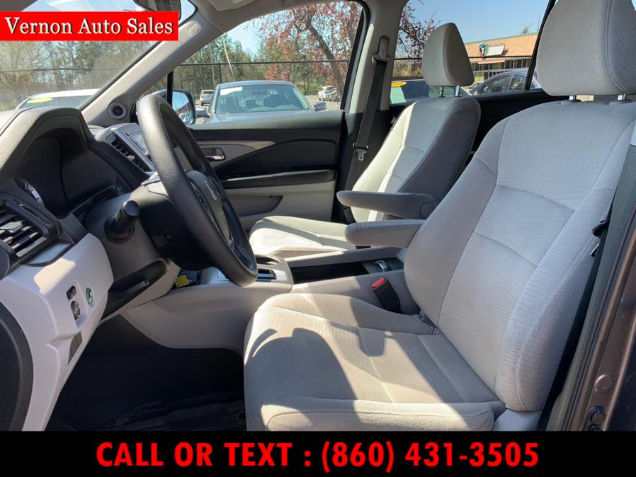 2018 Honda Pilot LX AWD, available for sale in Manchester, Connecticut | Vernon Auto Sale & Service. Manchester, Connecticut 2018 Honda Pilot LX AWD, available for sale in Manchester, Connecticut | Vernon Auto Sale & Service. Manchester, Connecticut