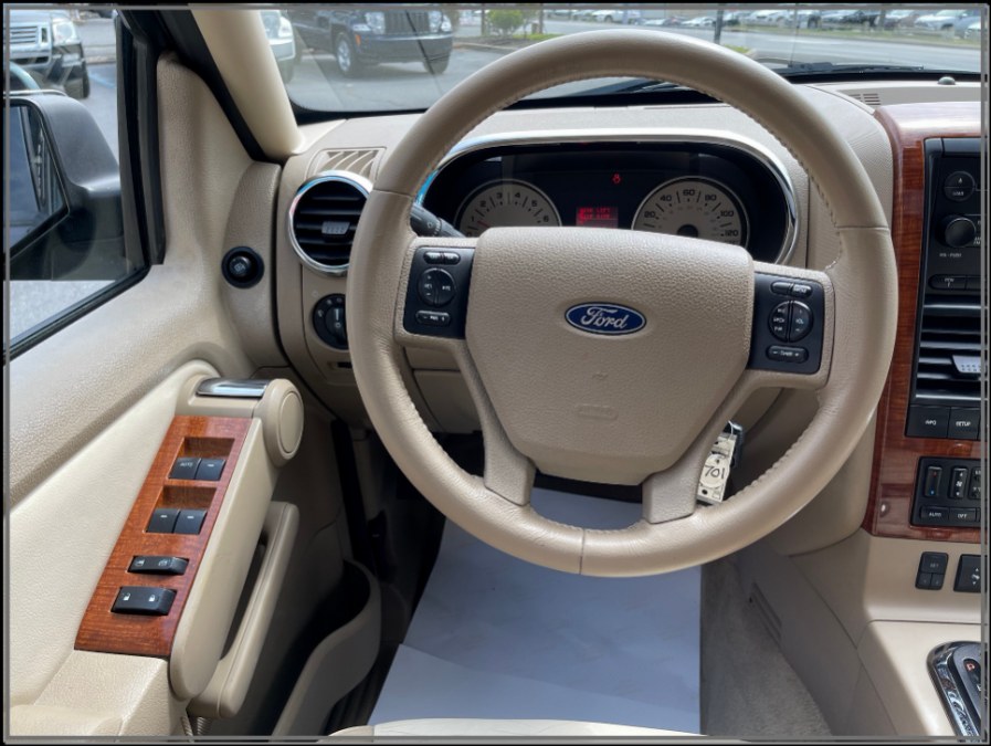 2007 Ford Explorer 4WD 4dr V8 Eddie Bauer, available for sale in Huntington Station, New York | My Auto Inc.. Huntington Station, New York 2007 Ford Explorer 4WD 4dr V8 Eddie Bauer, available for sale in Huntington Station, New York | My Auto Inc.. Huntington Station, New York