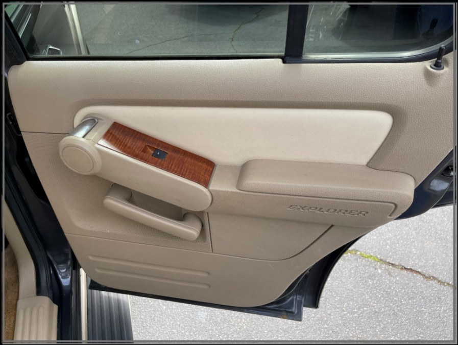 2007 Ford Explorer 4WD 4dr V8 Eddie Bauer, available for sale in Huntington Station, New York | My Auto Inc.. Huntington Station, New York 2007 Ford Explorer 4WD 4dr V8 Eddie Bauer, available for sale in Huntington Station, New York | My Auto Inc.. Huntington Station, New York