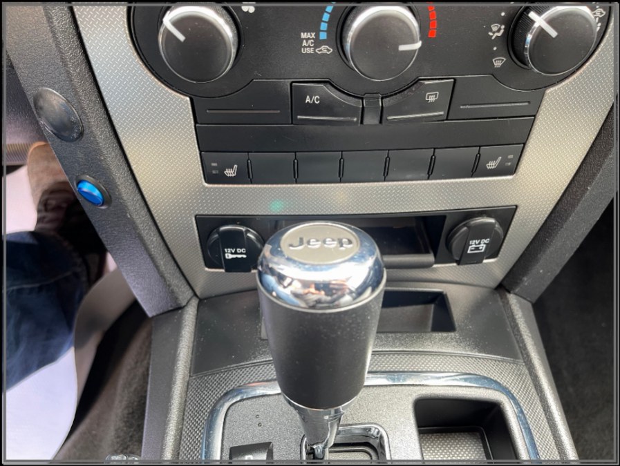2009 Jeep Grand Cherokee 4WD 4dr Laredo, available for sale in Huntington Station, New York | My Auto Inc.. Huntington Station, New York 2009 Jeep Grand Cherokee 4WD 4dr Laredo, available for sale in Huntington Station, New York | My Auto Inc.. Huntington Station, New York