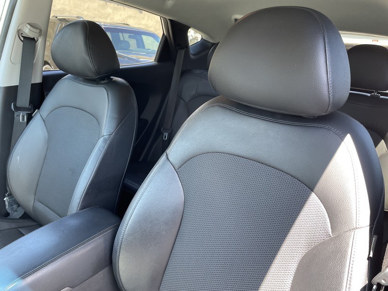 Used Hyundai Tucson AWD 4dr GLS 2015 | Union Street Auto Sales. West Springfield, Massachusetts Used Hyundai Tucson AWD 4dr GLS 2015 | Union Street Auto Sales. West Springfield, Massachusetts