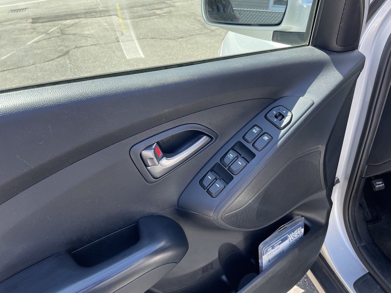 Used Hyundai Tucson AWD 4dr GLS 2015 | Union Street Auto Sales. West Springfield, Massachusetts Used Hyundai Tucson AWD 4dr GLS 2015 | Union Street Auto Sales. West Springfield, Massachusetts