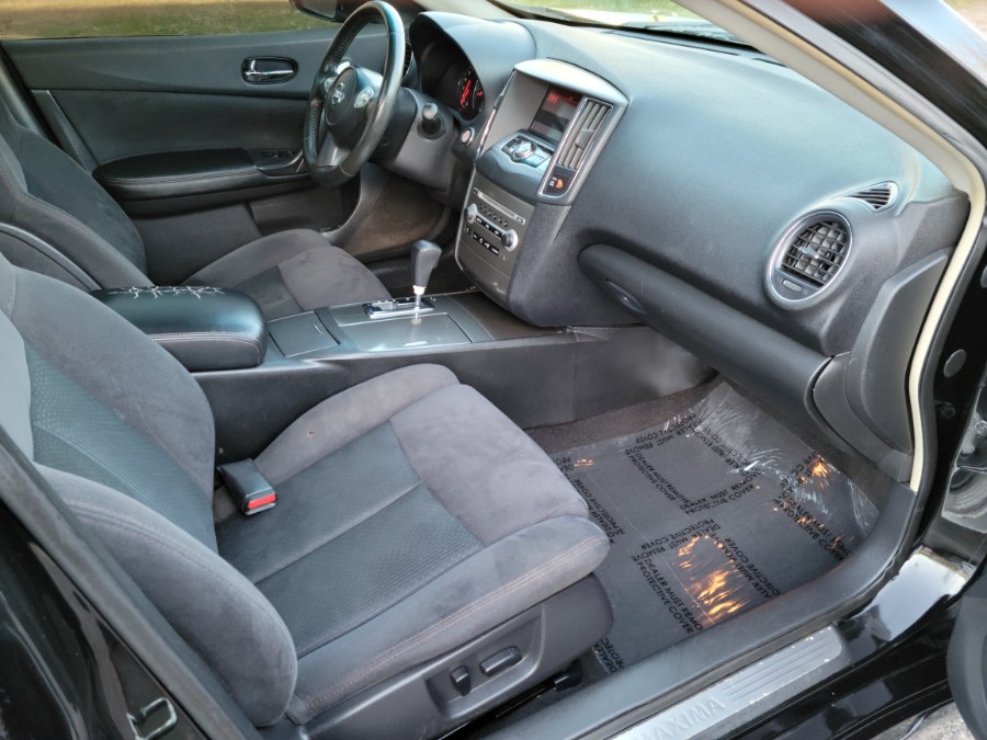 2014 Nissan Maxima 4dr Sdn 3.5 SV, available for sale in East Windsor, Connecticut | Toro Auto. East Windsor, Connecticut 2014 Nissan Maxima 4dr Sdn 3.5 SV, available for sale in East Windsor, Connecticut | Toro Auto. East Windsor, Connecticut
