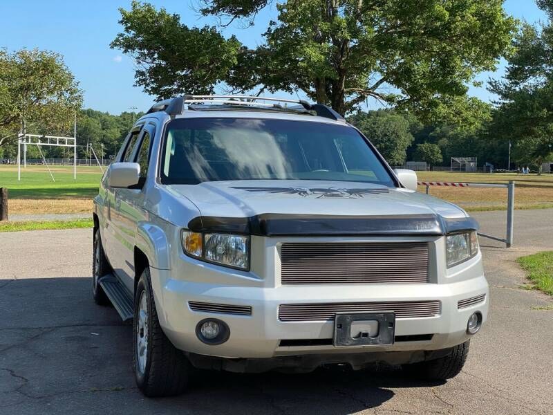 2006 Honda Ridgeline RTL AT with MOONROOF, available for sale in Plainville, Connecticut | Choice Group LLC Choice Motor Car. Plainville, Connecticut