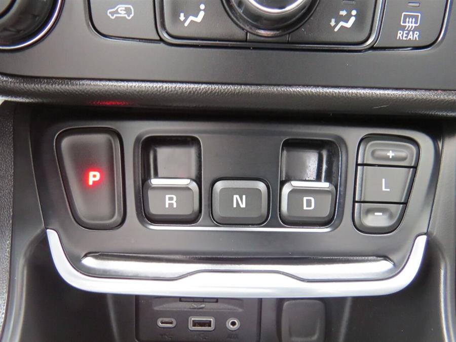 Used GMC Terrain SLT 4x4 4dr SUV 2019 | Lake City Exports Inc. Auburn, Maine Used GMC Terrain SLT 4x4 4dr SUV 2019 | Lake City Exports Inc. Auburn, Maine