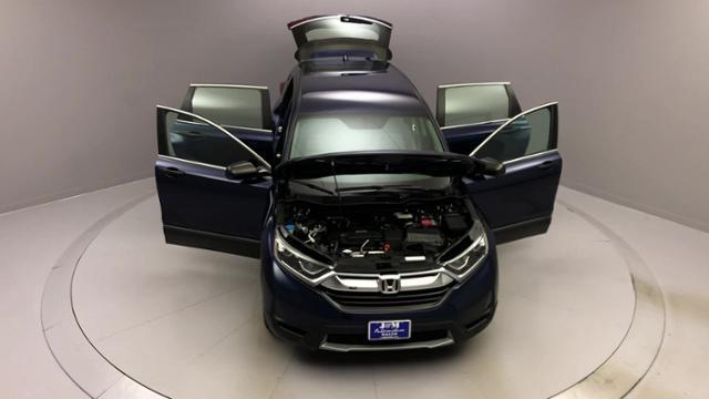 2018 Honda Cr-v LX AWD, available for sale in Naugatuck, Connecticut | J&M Automotive Sls&Svc LLC. Naugatuck, Connecticut 2018 Honda Cr-v LX AWD, available for sale in Naugatuck, Connecticut | J&M Automotive Sls&Svc LLC. Naugatuck, Connecticut