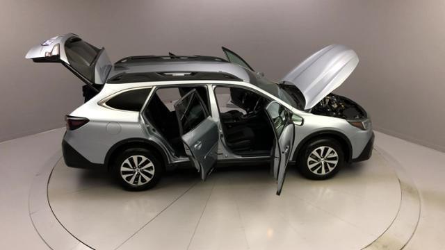 2020 Subaru Outback Premium CVT, available for sale in Naugatuck, Connecticut | J&M Automotive Sls&Svc LLC. Naugatuck, Connecticut 2020 Subaru Outback Premium CVT, available for sale in Naugatuck, Connecticut | J&M Automotive Sls&Svc LLC. Naugatuck, Connecticut