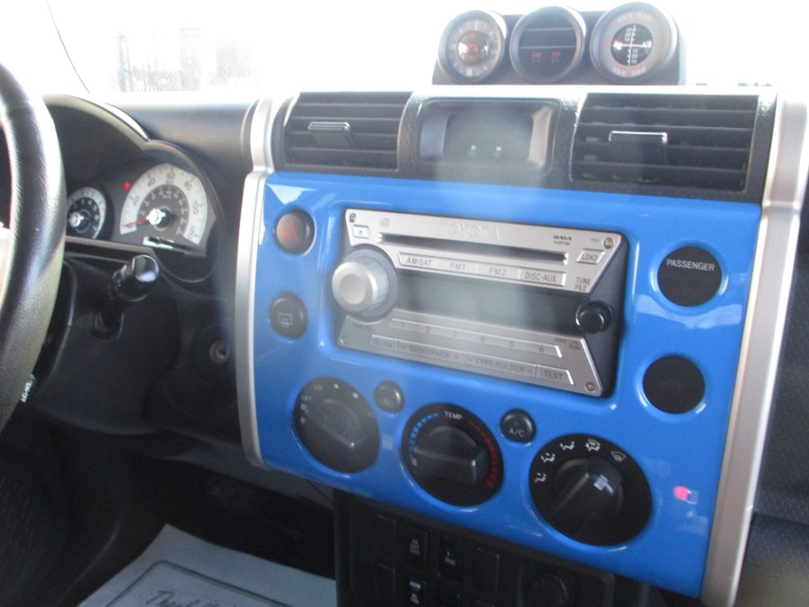 Used Toyota FJ Cruiser 4WD 4dr Auto 2007 | South Shore Auto Brokers & Sales. Massapequa, New York Used Toyota FJ Cruiser 4WD 4dr Auto 2007 | South Shore Auto Brokers & Sales. Massapequa, New York