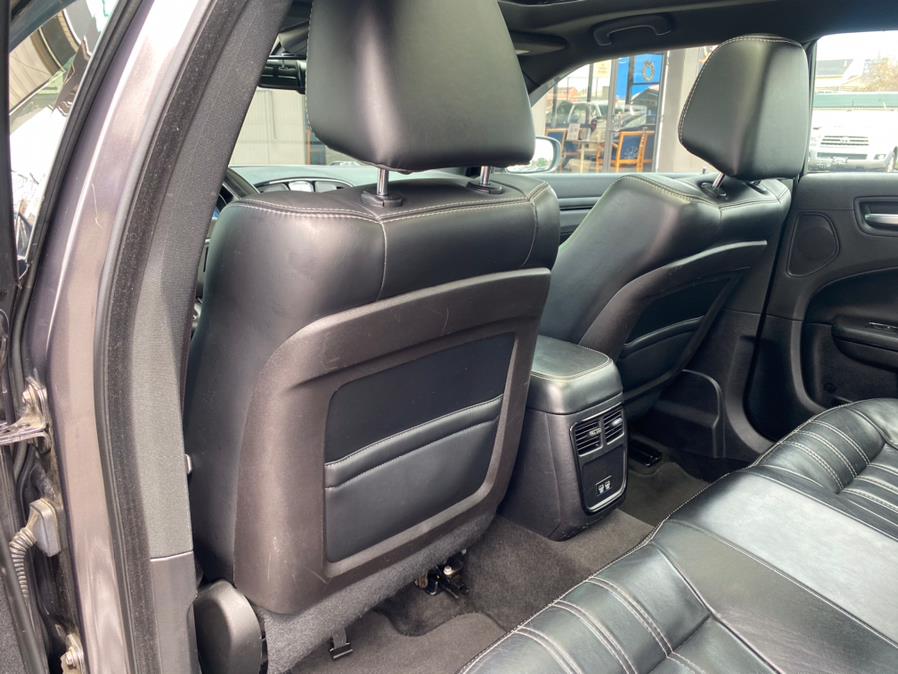 2015 Chrysler 300 4dr Sdn 300S AWD w/Navi, available for sale in Lodi, New Jersey | European Auto Expo. Lodi, New Jersey 2015 Chrysler 300 4dr Sdn 300S AWD w/Navi, available for sale in Lodi, New Jersey | European Auto Expo. Lodi, New Jersey