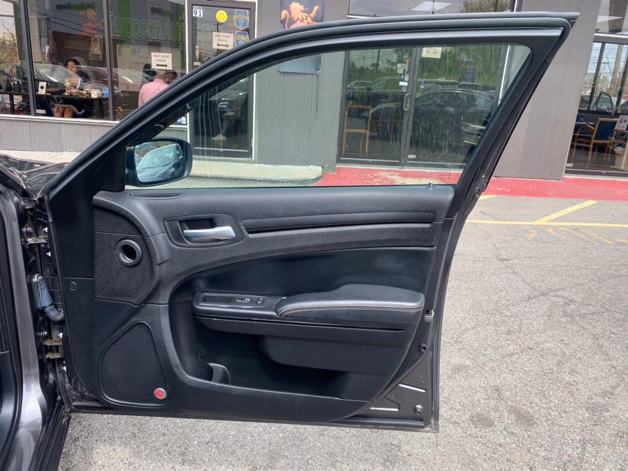 2015 Chrysler 300 4dr Sdn 300S AWD w/Navi, available for sale in Lodi, New Jersey | European Auto Expo. Lodi, New Jersey 2015 Chrysler 300 4dr Sdn 300S AWD w/Navi, available for sale in Lodi, New Jersey | European Auto Expo. Lodi, New Jersey