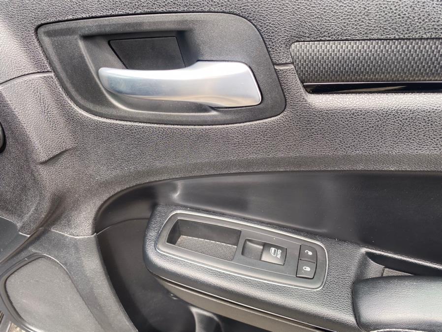 2015 Chrysler 300 4dr Sdn 300S AWD w/Navi, available for sale in Lodi, New Jersey | European Auto Expo. Lodi, New Jersey 2015 Chrysler 300 4dr Sdn 300S AWD w/Navi, available for sale in Lodi, New Jersey | European Auto Expo. Lodi, New Jersey