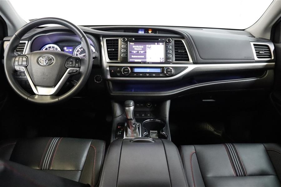 Used Toyota Highlander SE 2019 | Fast Track Motors. Paterson, New Jersey Used Toyota Highlander SE 2019 | Fast Track Motors. Paterson, New Jersey