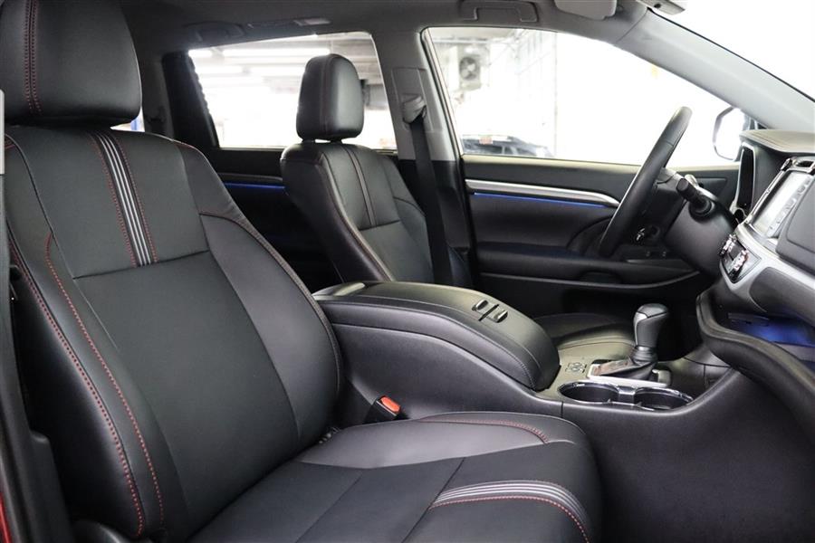 Used Toyota Highlander SE 2019 | Fast Track Motors. Paterson, New Jersey Used Toyota Highlander SE 2019 | Fast Track Motors. Paterson, New Jersey