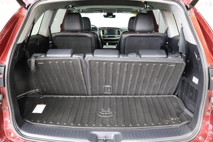 Used Toyota Highlander SE 2019 | Fast Track Motors. Paterson, New Jersey Used Toyota Highlander SE 2019 | Fast Track Motors. Paterson, New Jersey
