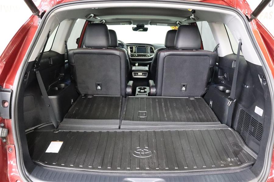 Used Toyota Highlander SE 2019 | Fast Track Motors. Paterson, New Jersey Used Toyota Highlander SE 2019 | Fast Track Motors. Paterson, New Jersey