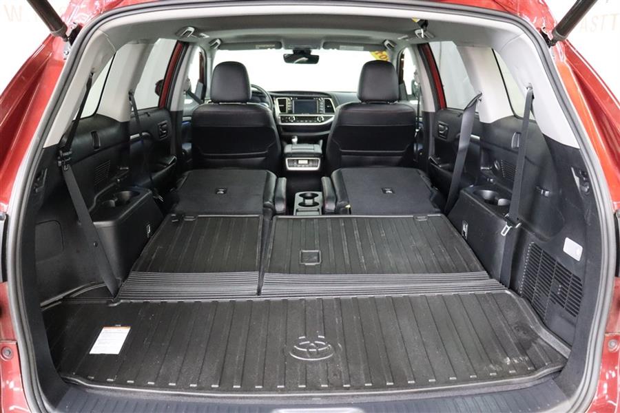 Used Toyota Highlander SE 2019 | Fast Track Motors. Paterson, New Jersey Used Toyota Highlander SE 2019 | Fast Track Motors. Paterson, New Jersey