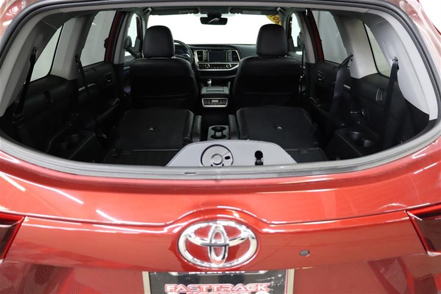 Used Toyota Highlander SE 2019 | Fast Track Motors. Paterson, New Jersey Used Toyota Highlander SE 2019 | Fast Track Motors. Paterson, New Jersey