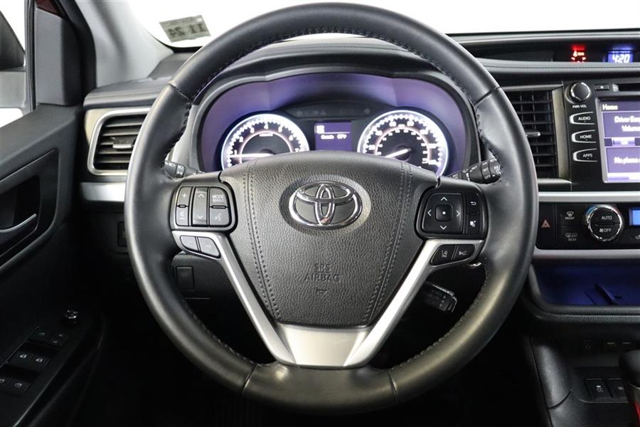 Used Toyota Highlander SE 2019 | Fast Track Motors. Paterson, New Jersey Used Toyota Highlander SE 2019 | Fast Track Motors. Paterson, New Jersey