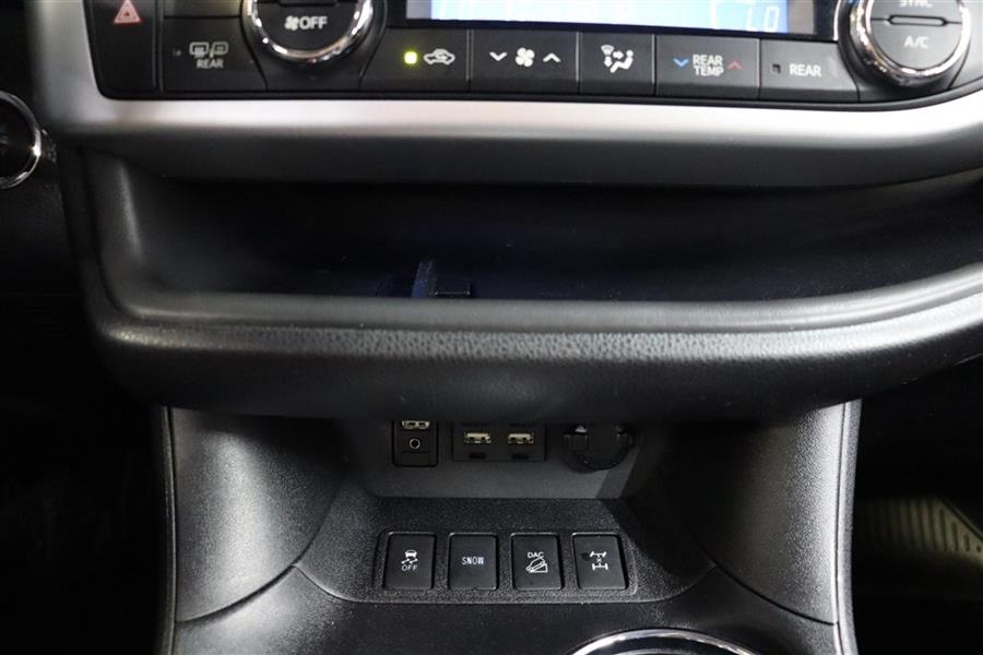 Used Toyota Highlander SE 2019 | Fast Track Motors. Paterson, New Jersey Used Toyota Highlander SE 2019 | Fast Track Motors. Paterson, New Jersey