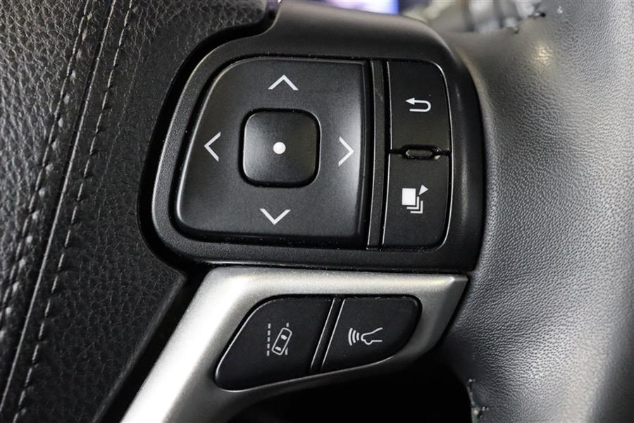 Used Toyota Highlander SE 2019 | Fast Track Motors. Paterson, New Jersey Used Toyota Highlander SE 2019 | Fast Track Motors. Paterson, New Jersey