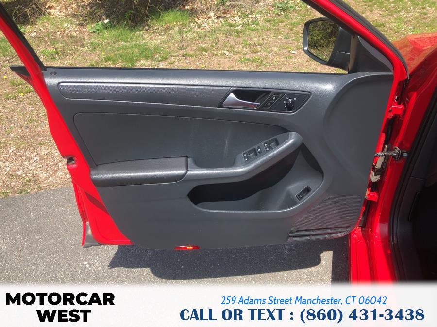 2015 Volkswagen Jetta Sedan 4dr Auto 2.0L S w/Technology, available for sale in Manchester, Connecticut | Motorcar West. Manchester, Connecticut 2015 Volkswagen Jetta Sedan 4dr Auto 2.0L S w/Technology, available for sale in Manchester, Connecticut | Motorcar West. Manchester, Connecticut