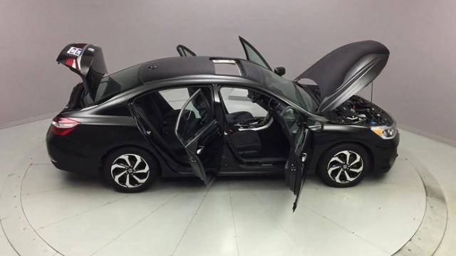 Used Honda Accord 4dr I4 CVT EX 2016 | J&M Automotive Sls&Svc LLC. Naugatuck, Connecticut Used Honda Accord 4dr I4 CVT EX 2016 | J&M Automotive Sls&Svc LLC. Naugatuck, Connecticut