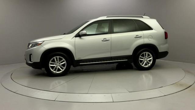 2015 Kia Sorento AWD 4dr V6 LX, available for sale in Naugatuck, Connecticut | J&M Automotive Sls&Svc LLC. Naugatuck, Connecticut 2015 Kia Sorento AWD 4dr V6 LX, available for sale in Naugatuck, Connecticut | J&M Automotive Sls&Svc LLC. Naugatuck, Connecticut