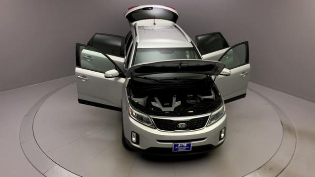 2015 Kia Sorento AWD 4dr V6 LX, available for sale in Naugatuck, Connecticut | J&M Automotive Sls&Svc LLC. Naugatuck, Connecticut 2015 Kia Sorento AWD 4dr V6 LX, available for sale in Naugatuck, Connecticut | J&M Automotive Sls&Svc LLC. Naugatuck, Connecticut