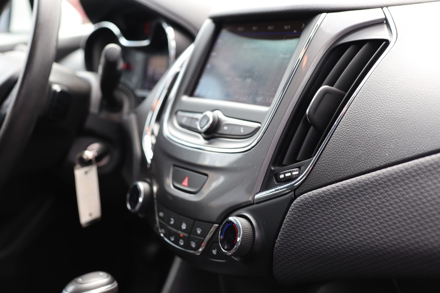 2019 Chevrolet Cruze 4dr Sdn LT, available for sale in Jamaica, New York | Hillside Auto Mall Inc.. Jamaica, New York 2019 Chevrolet Cruze 4dr Sdn LT, available for sale in Jamaica, New York | Hillside Auto Mall Inc.. Jamaica, New York