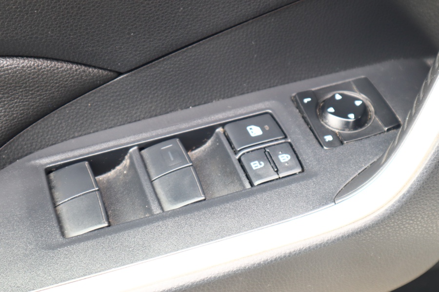 2019 Toyota RAV4 LE AWD (Natl), available for sale in Jamaica, New York | Hillside Auto Mall Inc.. Jamaica, New York 2019 Toyota RAV4 LE AWD (Natl), available for sale in Jamaica, New York | Hillside Auto Mall Inc.. Jamaica, New York