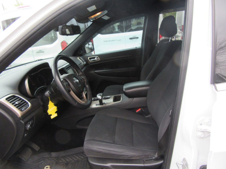 2015 Jeep Grand Cherokee 4WD 4dr Altitude, available for sale in Little Ferry, New Jersey | Royalty Auto Sales. Little Ferry, New Jersey 2015 Jeep Grand Cherokee 4WD 4dr Altitude, available for sale in Little Ferry, New Jersey | Royalty Auto Sales. Little Ferry, New Jersey