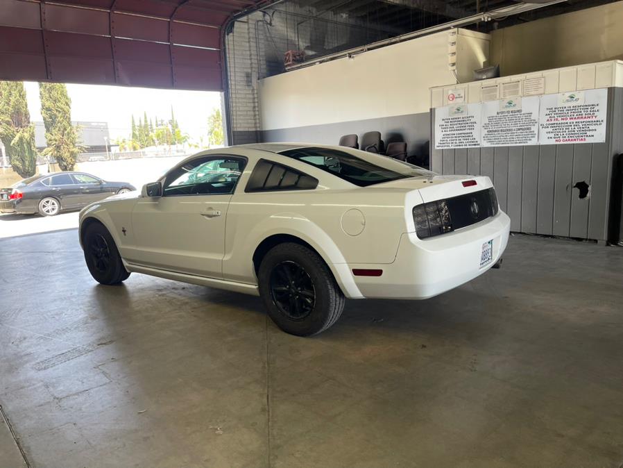 2005 Ford Mustang 2dr Cpe Deluxe, available for sale in Garden Grove, California | U Save Auto Auction. Garden Grove, California 2005 Ford Mustang 2dr Cpe Deluxe, available for sale in Garden Grove, California | U Save Auto Auction. Garden Grove, California