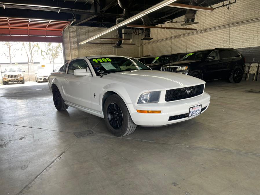 2005 Ford Mustang 2dr Cpe Deluxe, available for sale in Garden Grove, California | U Save Auto Auction. Garden Grove, California 2005 Ford Mustang 2dr Cpe Deluxe, available for sale in Garden Grove, California | U Save Auto Auction. Garden Grove, California