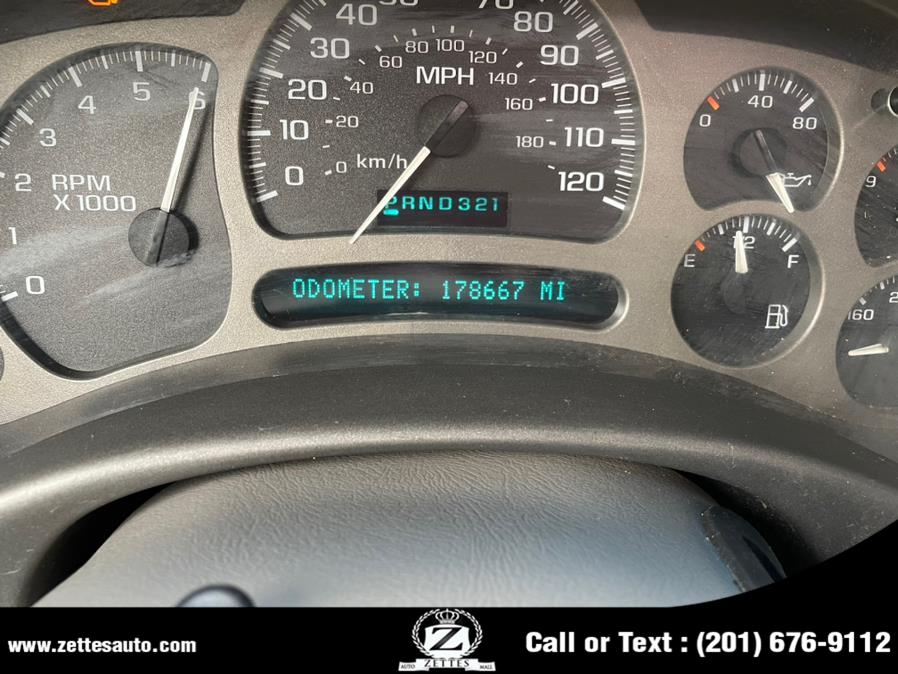 2003 GMC Yukon Denali 4dr AWD, available for sale in Jersey City, New Jersey | Zettes Auto Mall. Jersey City, New Jersey 2003 GMC Yukon Denali 4dr AWD, available for sale in Jersey City, New Jersey | Zettes Auto Mall. Jersey City, New Jersey