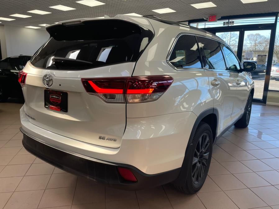 2019 Toyota Highlander SE V6 AWD (Natl), available for sale in Massapequa Park, New York | Power Motors East. Massapequa Park, New York 2019 Toyota Highlander SE V6 AWD (Natl), available for sale in Massapequa Park, New York | Power Motors East. Massapequa Park, New York