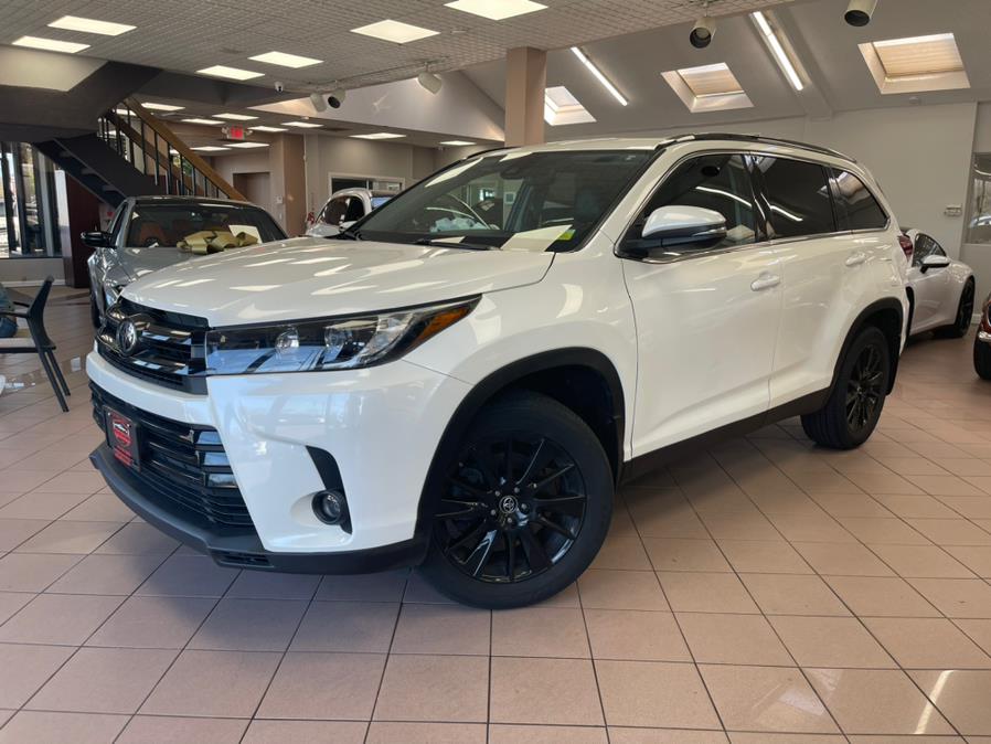 2019 Toyota Highlander SE V6 AWD (Natl), available for sale in Massapequa Park, New York | Power Motors East. Massapequa Park, New York 2019 Toyota Highlander SE V6 AWD (Natl), available for sale in Massapequa Park, New York | Power Motors East. Massapequa Park, New York
