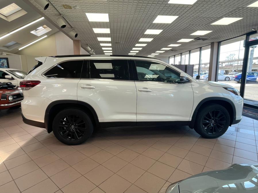 2019 Toyota Highlander SE V6 AWD (Natl), available for sale in Massapequa Park, New York | Power Motors East. Massapequa Park, New York 2019 Toyota Highlander SE V6 AWD (Natl), available for sale in Massapequa Park, New York | Power Motors East. Massapequa Park, New York