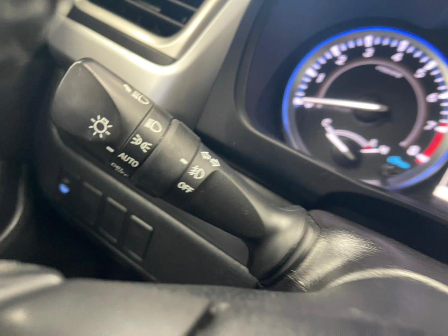 2019 Toyota Highlander SE V6 AWD (Natl), available for sale in Massapequa Park, New York | Power Motors East. Massapequa Park, New York 2019 Toyota Highlander SE V6 AWD (Natl), available for sale in Massapequa Park, New York | Power Motors East. Massapequa Park, New York