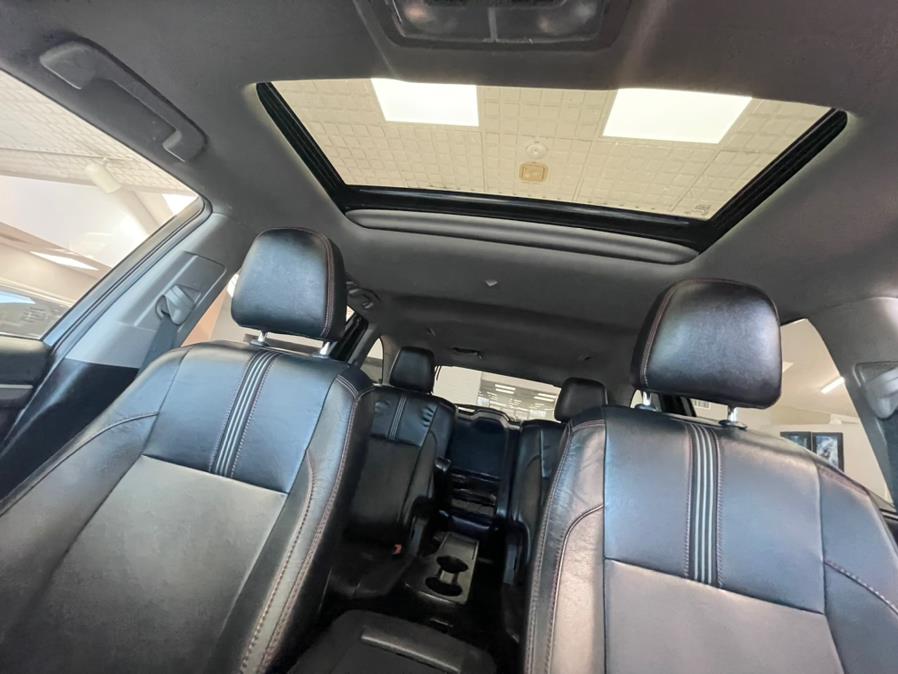 2019 Toyota Highlander SE V6 AWD (Natl), available for sale in Massapequa Park, New York | Power Motors East. Massapequa Park, New York 2019 Toyota Highlander SE V6 AWD (Natl), available for sale in Massapequa Park, New York | Power Motors East. Massapequa Park, New York