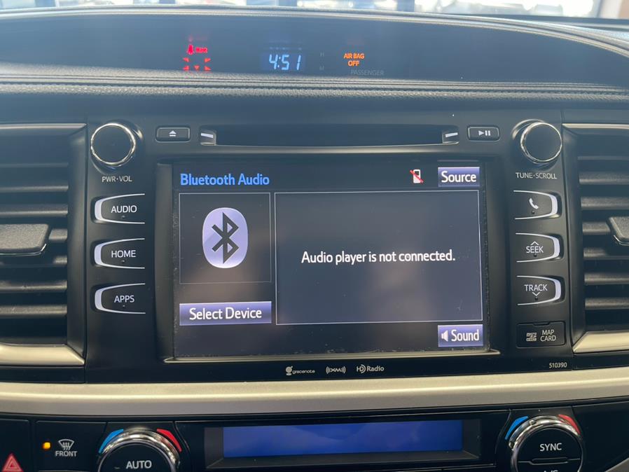 2019 Toyota Highlander SE V6 AWD (Natl), available for sale in Massapequa Park, New York | Power Motors East. Massapequa Park, New York 2019 Toyota Highlander SE V6 AWD (Natl), available for sale in Massapequa Park, New York | Power Motors East. Massapequa Park, New York