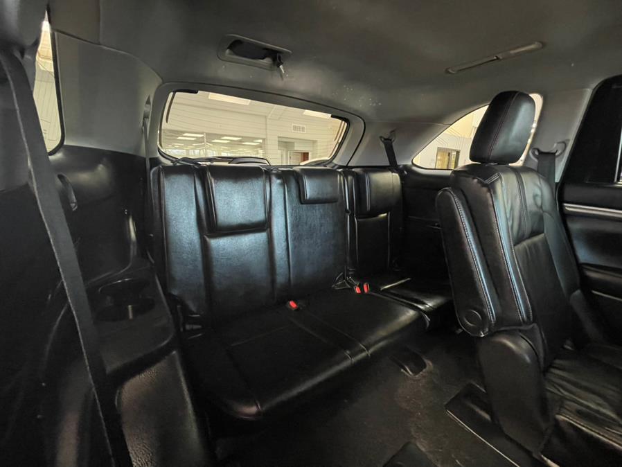 2019 Toyota Highlander SE V6 AWD (Natl), available for sale in Massapequa Park, New York | Power Motors East. Massapequa Park, New York 2019 Toyota Highlander SE V6 AWD (Natl), available for sale in Massapequa Park, New York | Power Motors East. Massapequa Park, New York