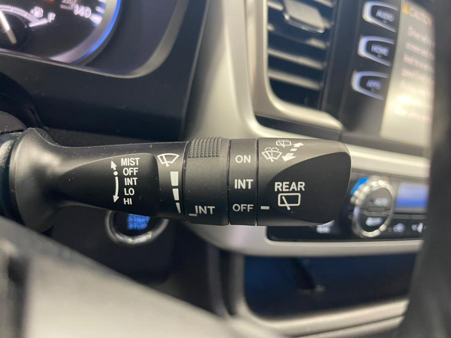 2019 Toyota Highlander SE V6 AWD (Natl), available for sale in Massapequa Park, New York | Power Motors East. Massapequa Park, New York 2019 Toyota Highlander SE V6 AWD (Natl), available for sale in Massapequa Park, New York | Power Motors East. Massapequa Park, New York