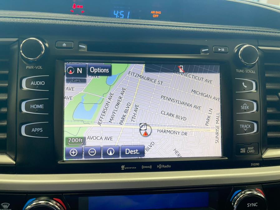 2019 Toyota Highlander SE V6 AWD (Natl), available for sale in Massapequa Park, New York | Power Motors East. Massapequa Park, New York 2019 Toyota Highlander SE V6 AWD (Natl), available for sale in Massapequa Park, New York | Power Motors East. Massapequa Park, New York