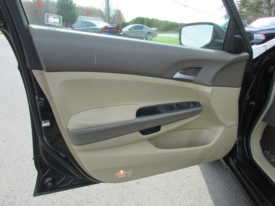 Used Honda Accord Sdn 4dr I4 Auto LX PZEV 2009 | United Auto Sales of E Windsor, Inc. East Windsor, Connecticut Used Honda Accord Sdn 4dr I4 Auto LX PZEV 2009 | United Auto Sales of E Windsor, Inc. East Windsor, Connecticut