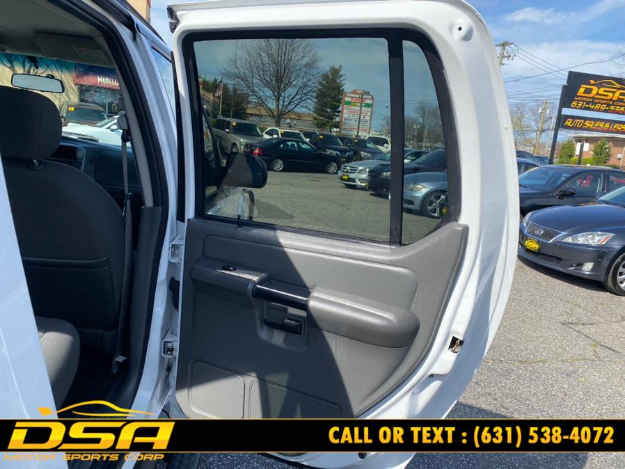 2005 Ford Explorer Sport Trac 4dr 126" WB 4WD XLT, available for sale in Commack, New York | DSA Motor Sports Corp. Commack, New York 2005 Ford Explorer Sport Trac 4dr 126" WB 4WD XLT, available for sale in Commack, New York | DSA Motor Sports Corp. Commack, New York
